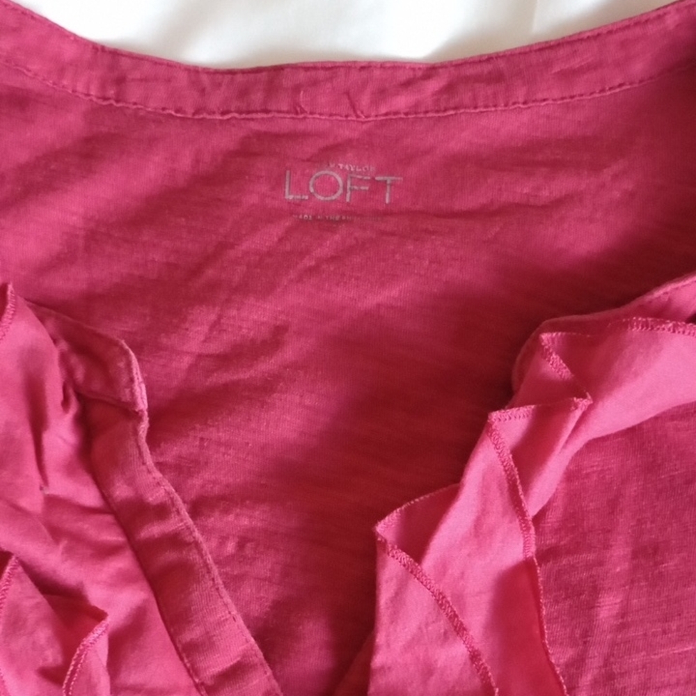 LOFT Fuchsia Ruffle Top - Picture 2 of 12